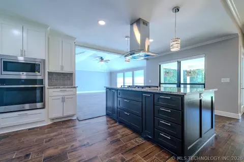 Kitchen - 7020 E 89th St, Tulsa, OK 74133 photo 3 of 7