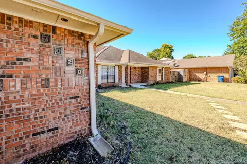 Exterior - 7020 E 89th St, Tulsa, OK 74133 photo 6 of 6