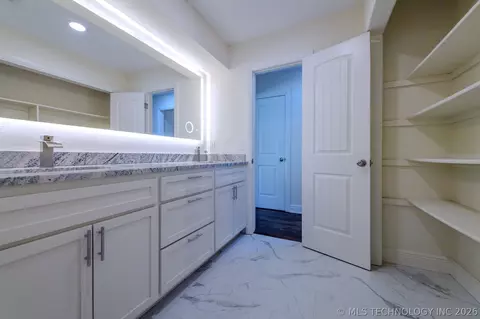 Bath - 7020 E 89th St, Tulsa, OK 74133 photo 14 of 17