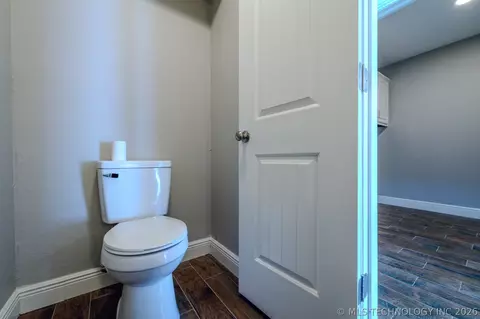 Bath - 7020 E 89th St, Tulsa, OK 74133 photo 15 of 17