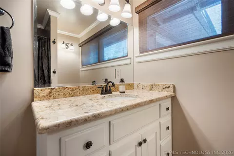 Bath - 3631 S Gary Pl, Tulsa, OK 74105 photo 7 of 8