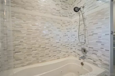 Bath - 3631 S Gary Pl, Tulsa, OK 74105 photo 5 of 8