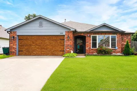 5310 Redbud Dr, Sand Springs, OK 74063