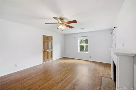 2747 E 4th St, Tulsa, OK 74104 photo 5