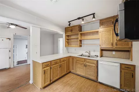 2747 E 4th St, Tulsa, OK 74104 photo 8
