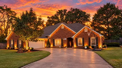2507 Bacon Ct, Muskogee, OK 74403