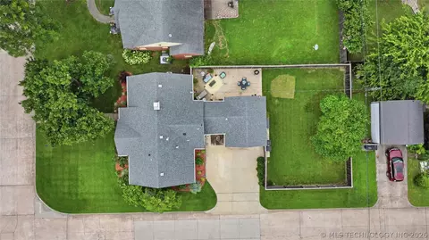 2445 E 18th St, Tulsa, OK 74104 photo 5