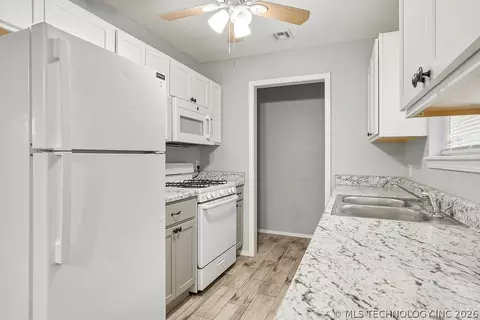3731 Bloomfield Loop, Ada, OK 74820 photo 10
