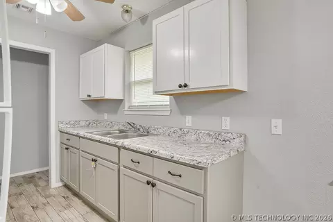 3731 Bloomfield Loop, Ada, OK 74820 photo 11