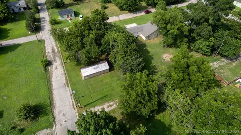 View/Area - 215 E Florida, Durant, OK 74701 photo 5 of 7