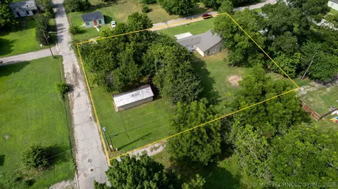 View/Area - 215 E Florida, Durant, OK 74701 photo 3 of 7