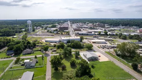 View/Area - 215 E Florida, Durant, OK 74701 photo 7 of 7