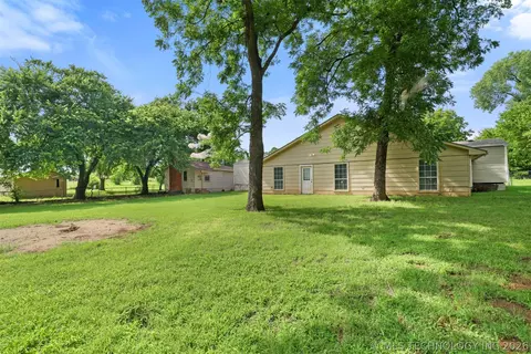 Exterior - 215 E Florida, Durant, OK 74701 photo 3 of 4