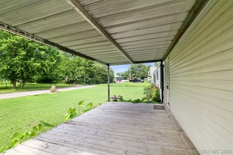 Exterior - 215 E Florida, Durant, OK 74701 photo 2 of 4