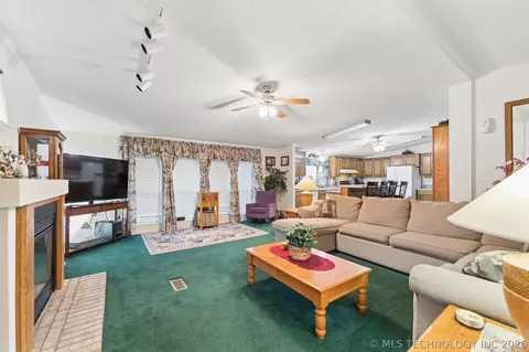2128 E 4675, Pryor, OK 74361 photo 23