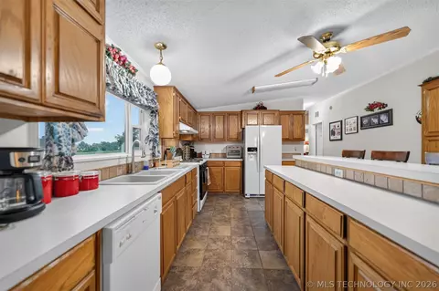 2128 E 4675, Pryor, OK 74361 photo 22