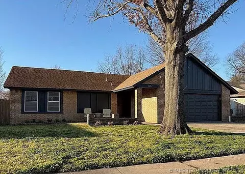805 Grandview Blvd, Muskogee, OK 74403