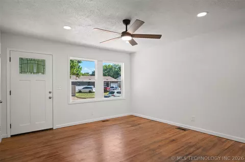 Living - 4237 E Young Pl, Tulsa, OK 74115 photo 4 of 4