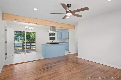 Living - 4237 E Young Pl, Tulsa, OK 74115 photo 2 of 4