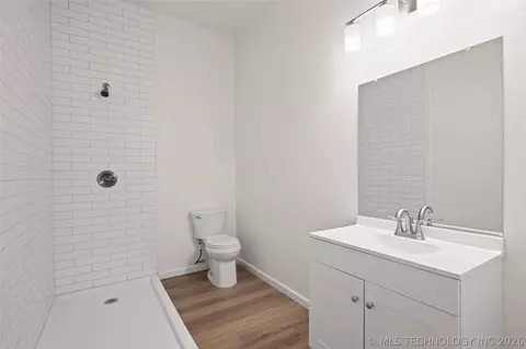 Bath - 4237 E Young Pl, Tulsa, OK 74115 photo 2 of 2