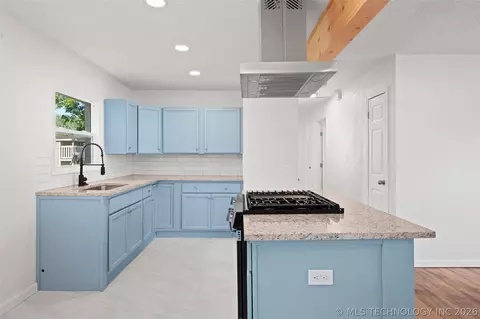 Kitchen - 4237 E Young Pl, Tulsa, OK 74115 photo 3 of 4