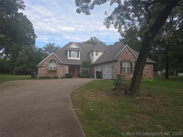 906 N 14 St, Henryetta, OK 74437