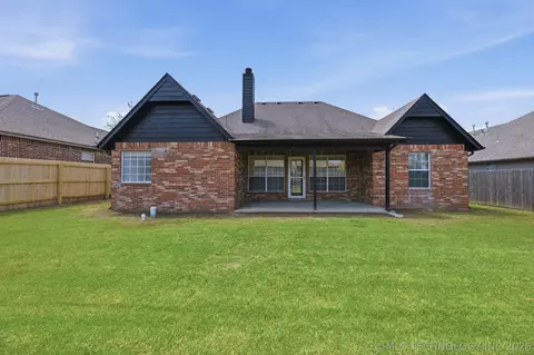 Exterior - 20109 E 37th Pl S, Broken Arrow, OK 74014 photo 4 of 4