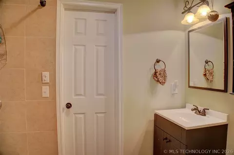 7428 E 68th St, Tulsa, OK 74133 photo 39