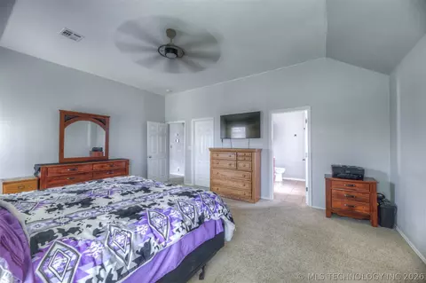 Bedroom - 3318 E Fairmont Pl, Broken Arrow, OK 74014 photo 2 of 5