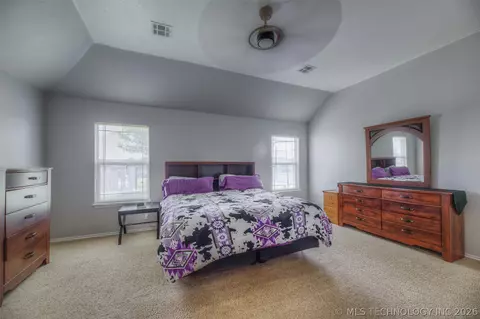 Bedroom - 3318 E Fairmont Pl, Broken Arrow, OK 74014 photo 1 of 5