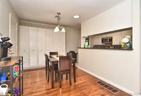 Dining - 7423 E 30th St, Tulsa, OK 74129 photo 1 of 1