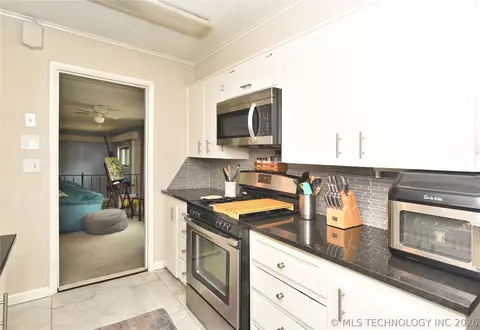 Kitchen - 7423 E 30th St, Tulsa, OK 74129 photo 2 of 3