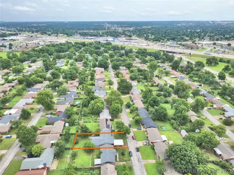 View/Area - 7423 E 30th St, Tulsa, OK 74129 photo 4 of 6