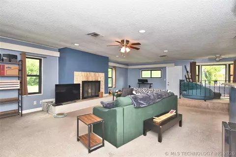 Living - 7423 E 30th St, Tulsa, OK 74129 photo 1 of 2