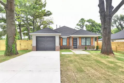 217 W 40th Pl, Sand Springs, OK 74063