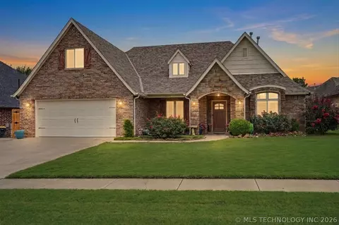 14559 S Courtney Ln, Glenpool, OK 74033