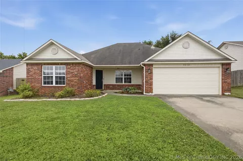 26160 E 90th Pl S, Broken Arrow, OK 74014