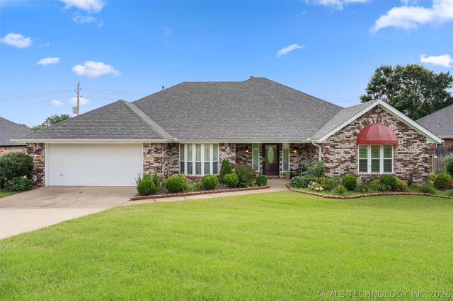 1018 Arbor Dr, Bartlesville, OK 74006