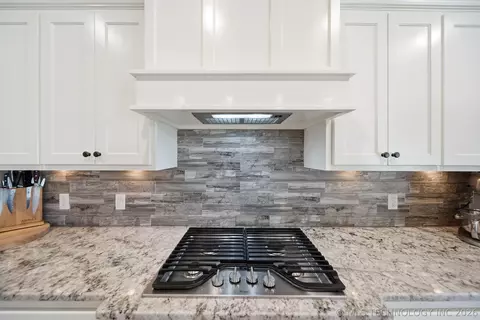 Kitchen - 21401 E 104th St S, Broken Arrow, OK 74014 photo 5 of 5