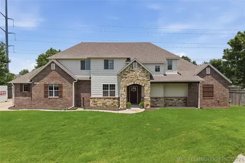 21401 E 104th St S, Broken Arrow, OK 74014