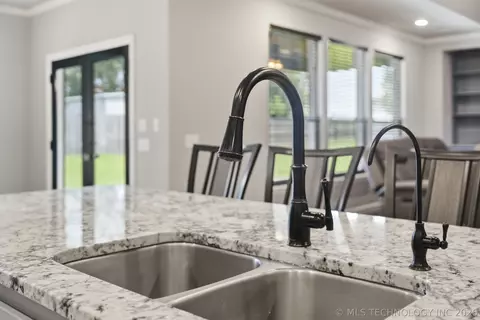 Kitchen - 21401 E 104th St S, Broken Arrow, OK 74014 photo 3 of 5