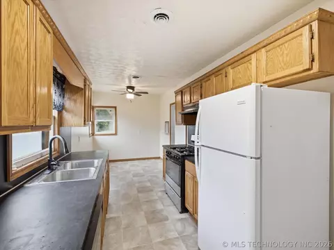 Kitchen - 545 E Young St, Tulsa, OK 74106 photo 1 of 3