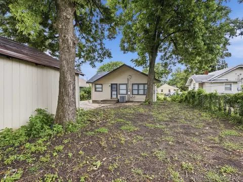 Exterior - 545 E Young St, Tulsa, OK 74106 photo 4 of 5