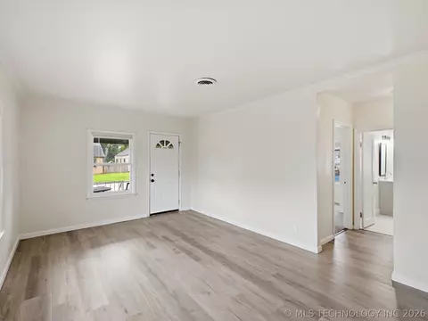 Living - 545 E Young St, Tulsa, OK 74106 photo 4 of 4