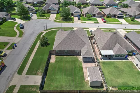View/Area - 716 E Boston St, Broken Arrow, OK 74012 photo 1 of 4