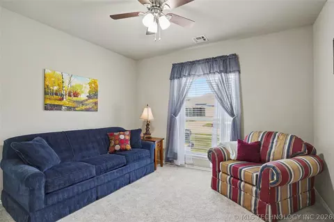 Bedroom - 716 E Boston St, Broken Arrow, OK 74012 photo 5 of 5