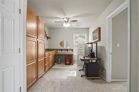 Entry Way - 716 E Boston St, Broken Arrow, OK 74012 photo 4 of 5