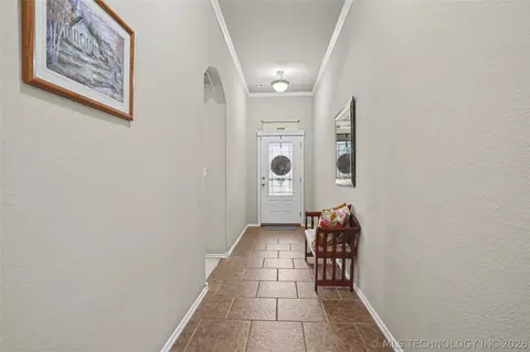Entry Way - 716 E Boston St, Broken Arrow, OK 74012 photo 2 of 5