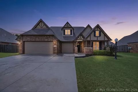 10104 N 142nd Ave E, Owasso, OK 74055