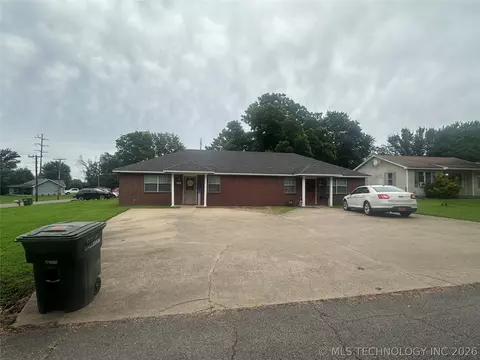 619 S Mulberry St, Sallisaw, OK 74955